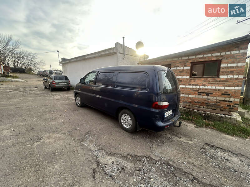 Грузовой фургон Hyundai H 100 2001 в Житомире