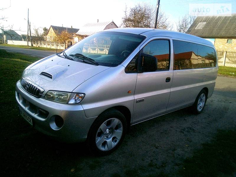 Грузопассажирский фургон Hyundai H-1 2006 в Млинове