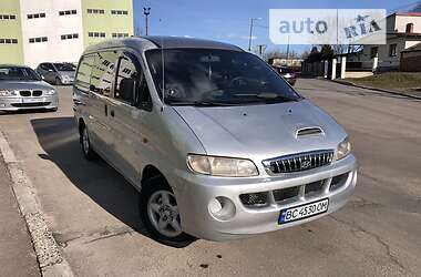 Грузопассажирский фургон Hyundai H-1 2004 в 