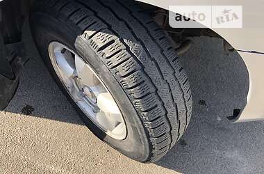 Грузопассажирский фургон Hyundai H-1 2004 в 
