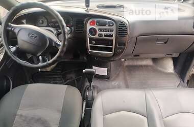 Минивэн Hyundai H-1 2006 в 