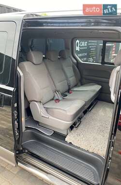 Минивэн Hyundai H-1 2012 в 