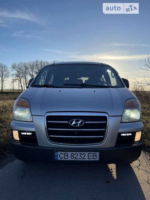 Минивэн Hyundai H-1 2006 в Мене