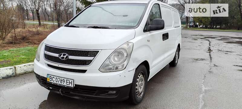 Вантажний фургон Hyundai H-1 2008 в Трускавці