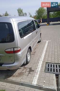 Минивэн Hyundai H-1 2005 в 