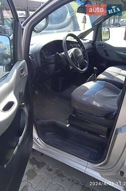 Минивэн Hyundai H-1 2005 в 