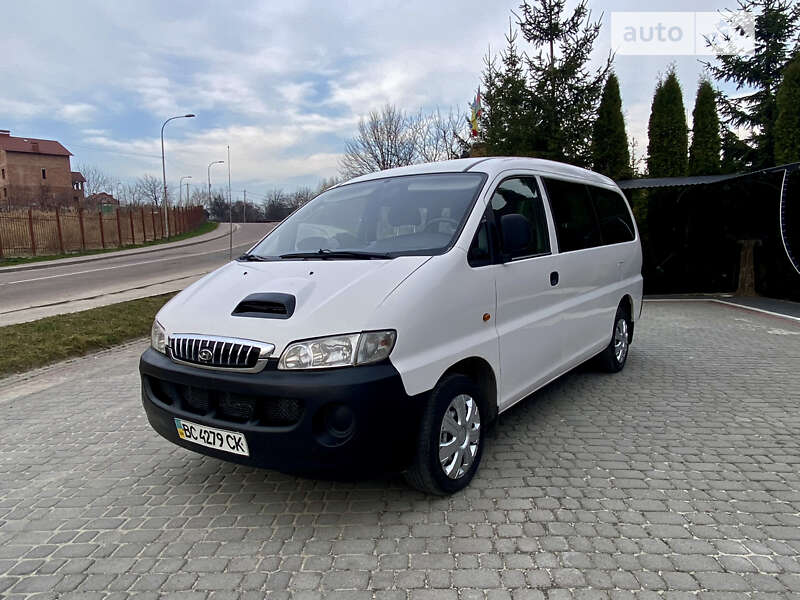 Мінівен Hyundai H-1 2005 в Трускавці