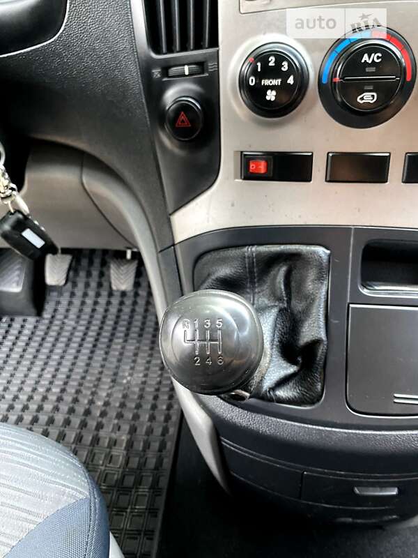 Грузовой фургон Hyundai H-1 2011 в Татарбунарах
