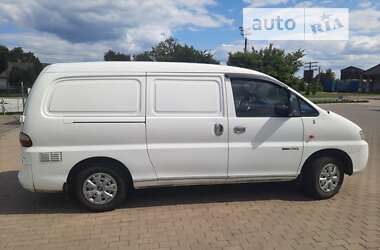 Вантажний фургон Hyundai H-1 2005 в Іваничах