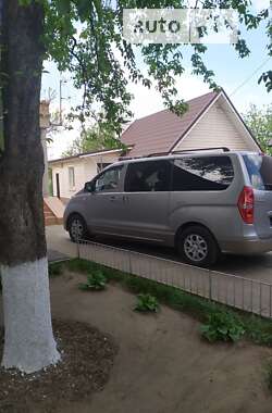 Мінівен Hyundai H-1 2014 в Дніпрі