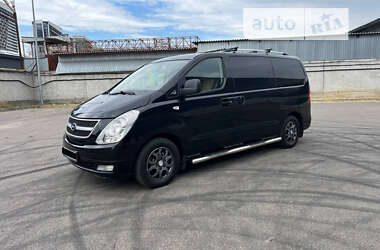 Минивэн Hyundai H-1 2011 в Киеве