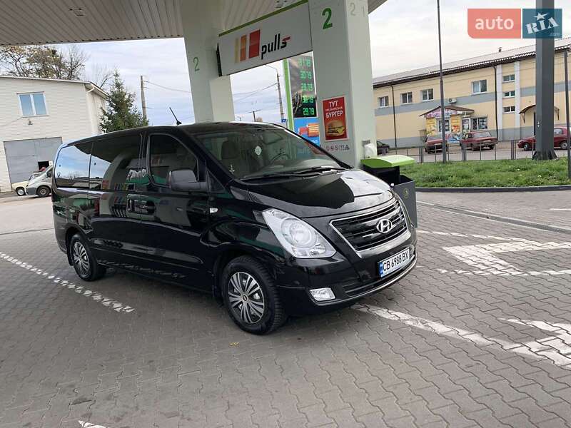 Мінівен Hyundai H-1 2015 в Чернігові