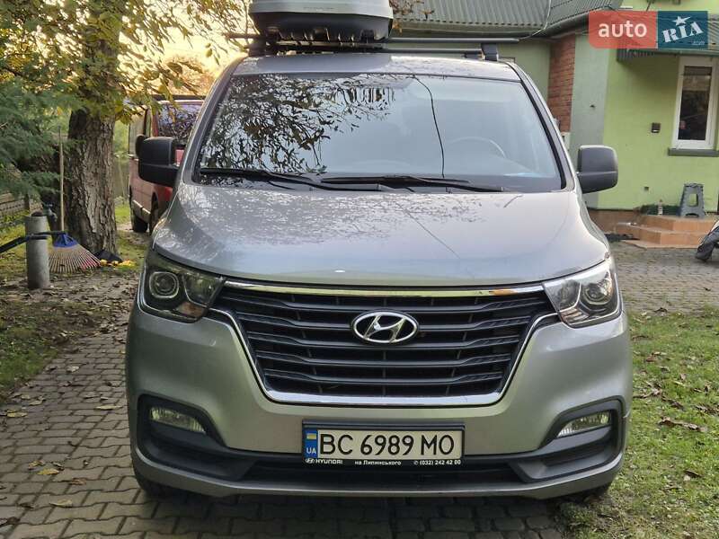 Hyundai H-1 2020