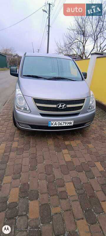 Минивэн Hyundai H-1 2012 в 