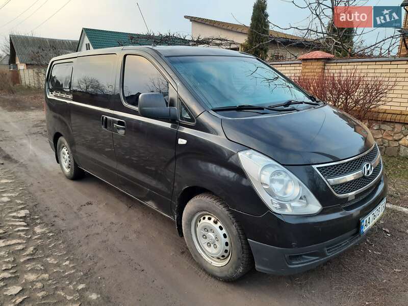 Минивэн Hyundai H-1 2008 в Киеве