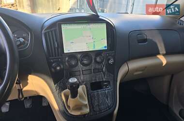 Минивэн Hyundai H-1 2012 в 