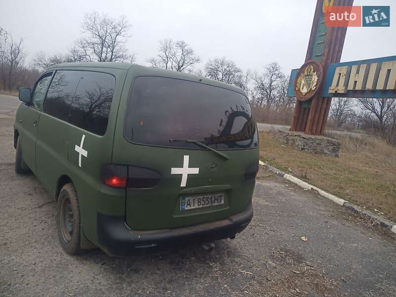 Минивэн Hyundai H-1 2004 в Новомосковске