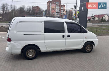 Грузовой фургон Hyundai H-1 2004 в 