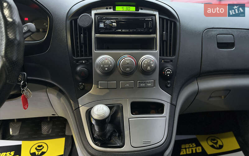 Мінівен Hyundai H-1 2009 в Мукачевому