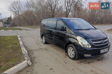 Минивэн Hyundai H-1 2008 в 