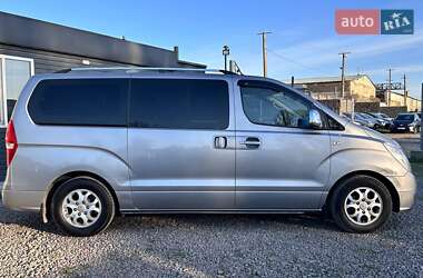 Минивэн Hyundai H-1 2012 в 