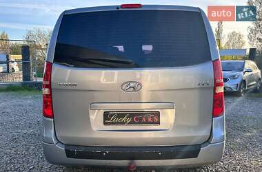 Минивэн Hyundai H-1 2012 в 