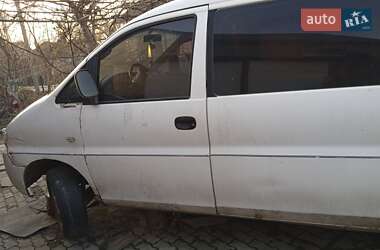 Минивэн Hyundai H-1 2000 в 