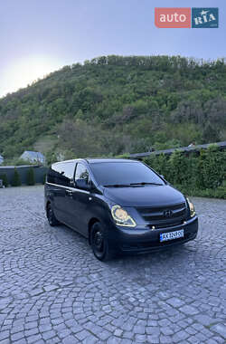 Минивэн Hyundai H-1 2008 в 