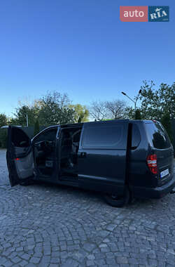 Минивэн Hyundai H-1 2008 в 