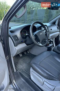 Минивэн Hyundai H-1 2008 в 
