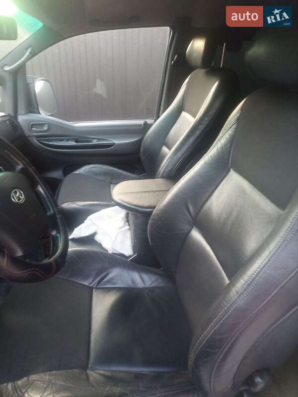 Минивэн Hyundai H-1 2007 в Калуше