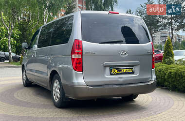 Минивэн Hyundai H-1 2012 в 