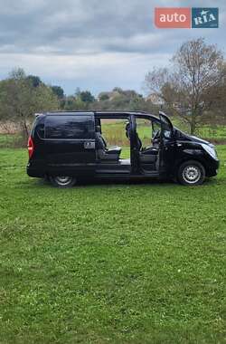 Минивэн Hyundai H-1 2011 в 