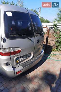 Минивэн Hyundai H-1 2005 в 