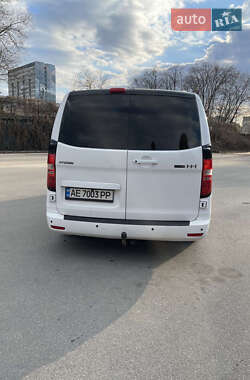 Минивэн Hyundai H-1 2008 в 