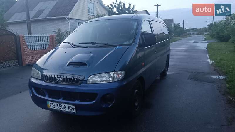 Минивэн Hyundai H-1 2005 в 