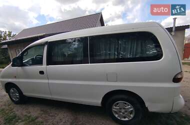 Минивэн Hyundai H-1 2005 в 