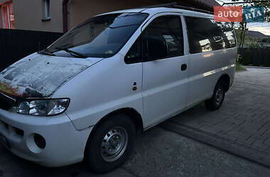 Минивэн Hyundai H-1 2000 в 