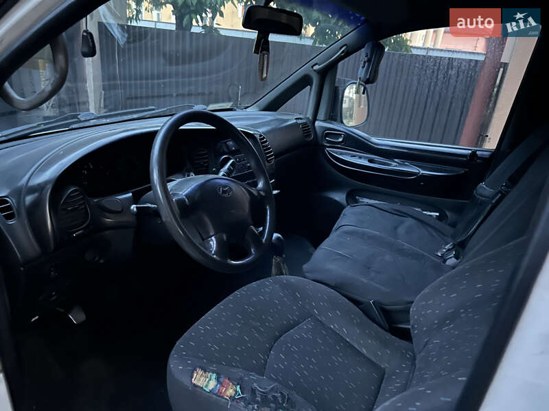 Минивэн Hyundai H-1 2000 в Хусте фото 8 Минивэн Hyundai H-1 2000 в Хусте