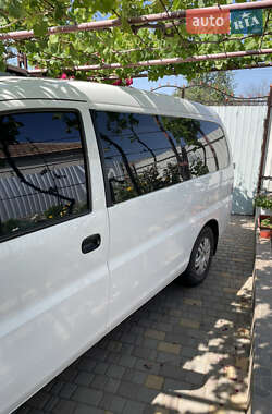 Минивэн Hyundai H-1 2007 в 
