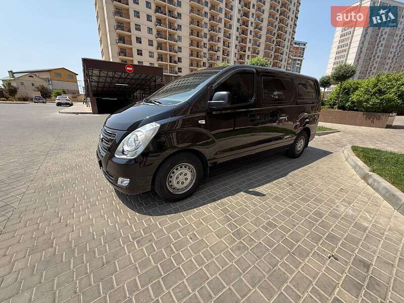 Hyundai H-1 2009