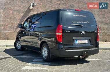 Минивэн Hyundai H-1 2011 в 