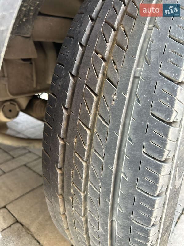 Минивэн Hyundai H-1 2000 в Хусте фото 2 Минивэн Hyundai H-1 2000 в Хусте