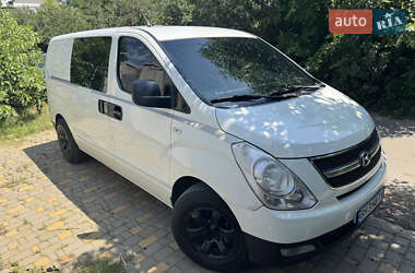 Минивэн Hyundai H-1 2011 в 