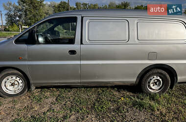 Минивэн Hyundai H-1 2004 в 