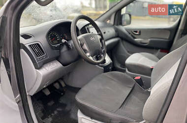 Мінівен Hyundai H-1 2010 в 
