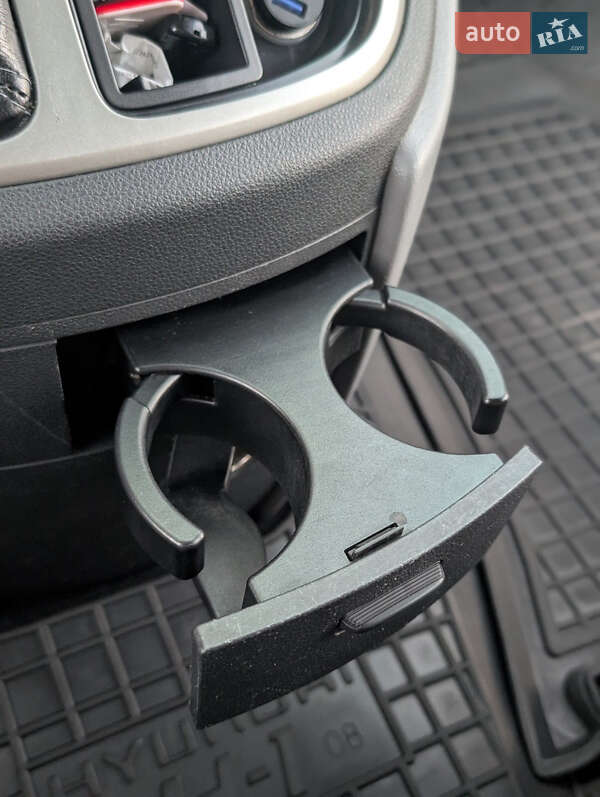 Мінівен Hyundai H-1 2010 в Дубні