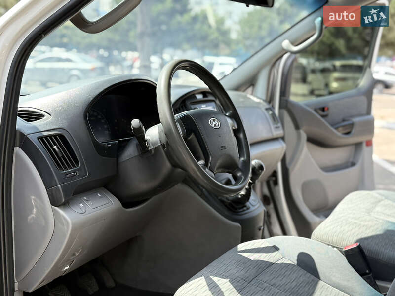 Грузовой фургон Hyundai H-1 2013 в Одессе