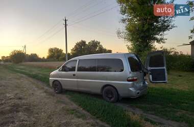 Грузовой фургон Hyundai H-1 2006 в 