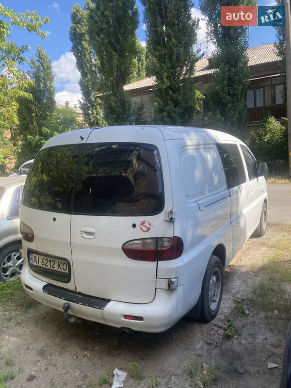 Минивэн Hyundai H-1 2001 в Киеве
